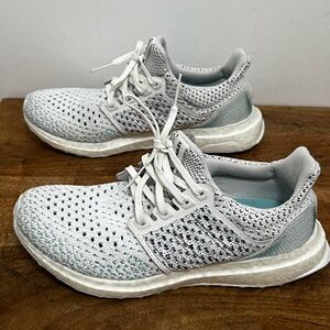 ADIDAS ULTRABOOST PARLEY LTD IN WHITE/BLUE SPIRIT US Size 5